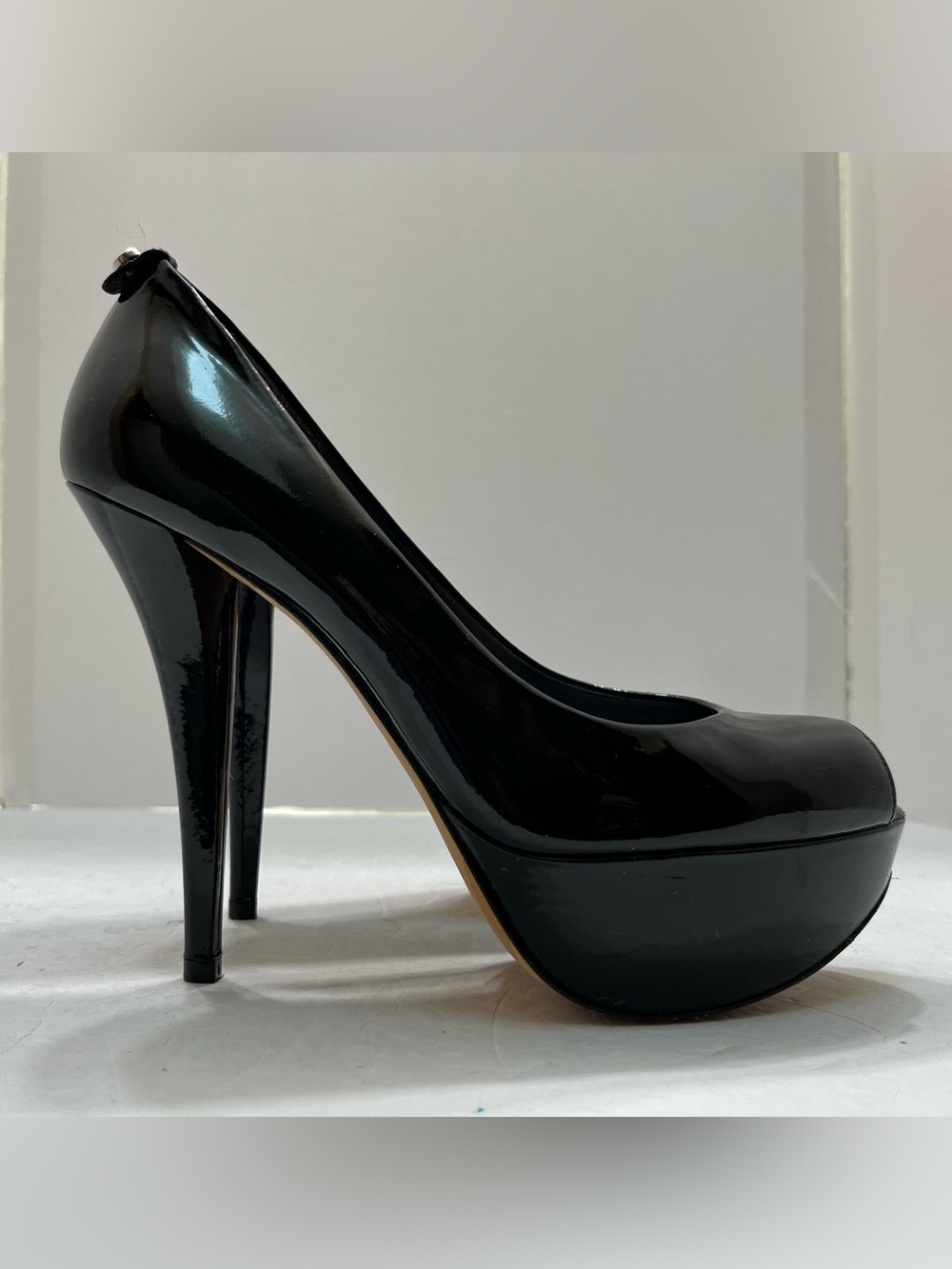 Stuart Weitzman Sadie Black Patent Leather Peep Toe Platform Pumps Heels 8.5M